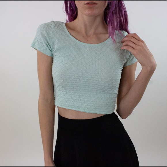 H&M Divided Mint Crop Top - Picture 2 of 3